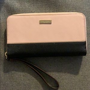 Kate Spade pink accordion wallet w/wrist strap